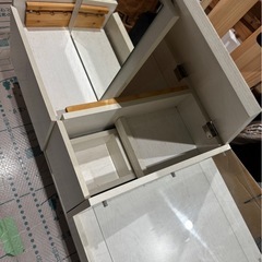 ローテーブル　ドレッサー付の画像