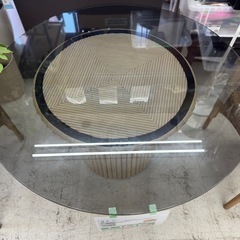 🉐LINE会員限定スペシャル価格🉐 【カサブランカのガラステーブル】　＊ ２つイス付き　5900円　18-110の画像