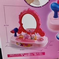 おもちゃのドレッサーの画像