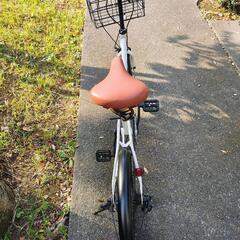折りたたみ自転車（鍵・ライト付き）の画像