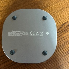 Anker製のワイヤレス充電器の画像