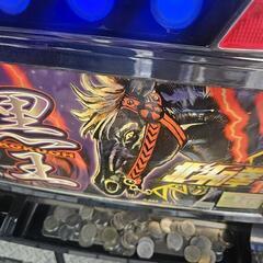 パチンコスロット 北斗の拳初代 黒王ver. コイン機の画像