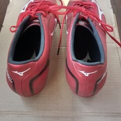（ほぼ新品同様）ミズノ製サッカースパイク 26㎝ の画像