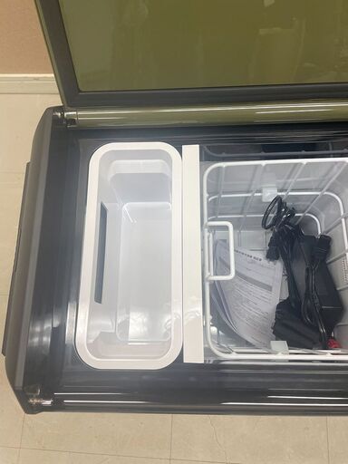 makita マキタ 40VMax 充電式温冷温庫 CW004G 29L オリーブ色 (D6470swnstYM)