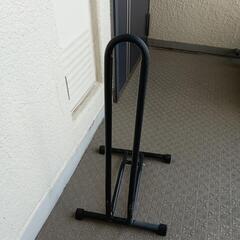 自転車立てるやつ　1流品ではないですょ。本日可能な方の画像