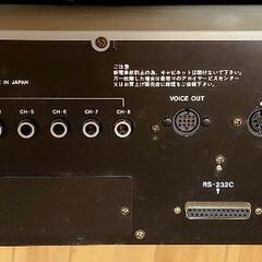 akai s900 midi digital samplerの画像