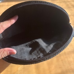 おしゃれ　黒色　ポーチの画像