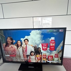 中販紅　【Week】 訳あり　Panasonicパナソニック株式会社 液晶テレビ32型　TH-32E300 2018年　現状渡し　08-24-06 の画像
