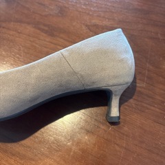 試着のみ　24.5　新品同様　パンプスの画像