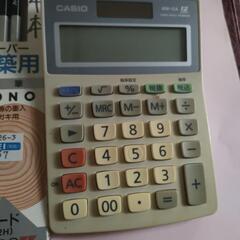 鉛筆　電卓の画像