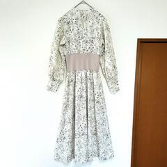 【極美品 / dazzlin】ラインアート リブワンピース 上品 きれいめの画像