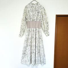 【極美品 / dazzlin】ラインアート リブワンピース 上品 きれいめの画像