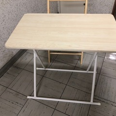【日時限定渡し】折りたたみテーブル＆チェアの画像