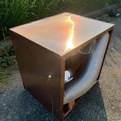 手作り銅板の換気扇の画像