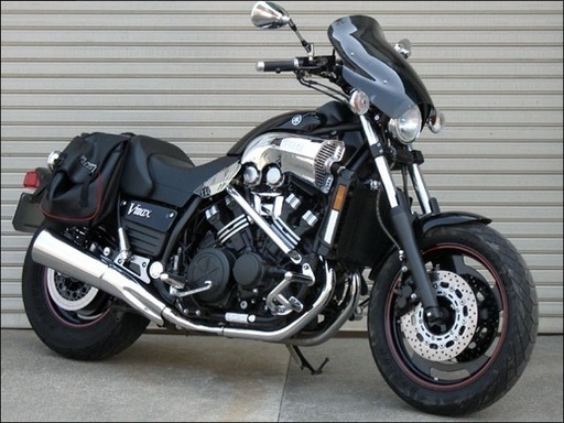 シックデザインのヤマハvmax 1200 専用シールド(スモーク