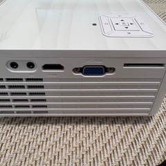 プロジェクター（スタンド付き）の画像