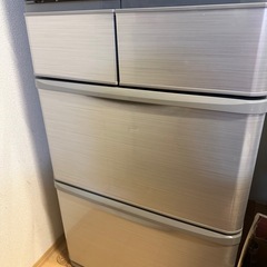 シャープ　412L冷蔵庫　SJ-W412E-Sの画像