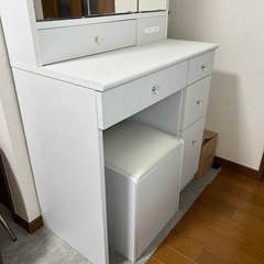ドレッサー
の画像