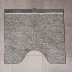 トイレマット、フタカバー、ペーパーホルダーの画像