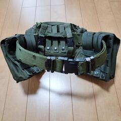 迷彩服と装備品（ウッドランド、タイガーストライプ）の画像
