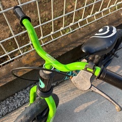 226キックバイク　d-bike 子供用　足蹴り　ペダルなし　幼児用　自転車練習にもの画像