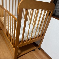 ベビーベッドの画像
