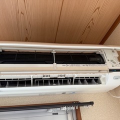 EAC11⭐️美品⭐️ SHARP エアコン AC-H22AW リモコン付き　2018年製💁‍♂️の画像