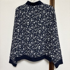 花柄長袖ブルゾンの画像