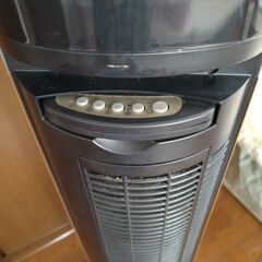 タワー型扇風機の画像