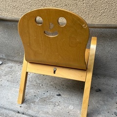 子供用　椅子の画像