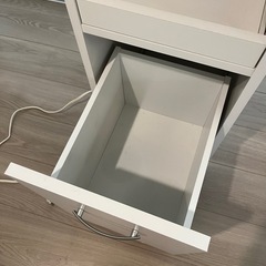 キッチン収納棚の画像