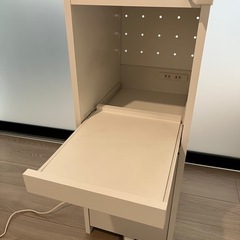 キッチン収納棚の画像