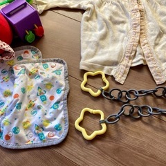 ベビー用品　服　おもちゃ色々の画像