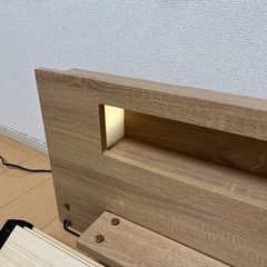 ベッドフレームの画像