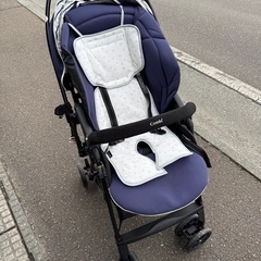 コンビ　ベビーカーの画像