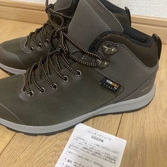 新品　TIGORA トレッキングシューズ　登山靴　26.0cmの画像