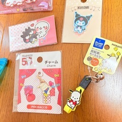 サンリオ ポーチ チャーム ワッペン 自転車キーホルダー バツマル クロミちゃんの画像