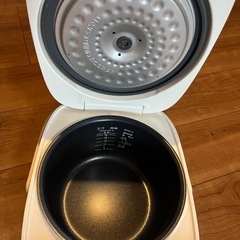 5.5合炊き　炊飯器の画像