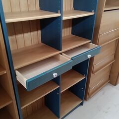 リユースのサカイ栃木店★ジモティ割あり★  収納棚 ブルー×ベージュ W86×D29.5×H180 クリーニング済み TC10358の画像