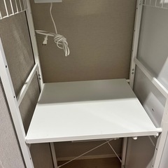 便利なキッチン収納棚の画像
