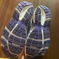 asics運動靴の画像