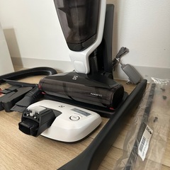 【美品】　Electrolux 掃除機の画像