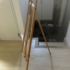 イーゼルスタンドの画像