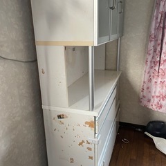 食器棚　キッチンの画像