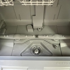 美品✨ ファミリータイプ 2024年 Panasonic 電気食器洗い乾燥機  NP-TSP1-W の画像