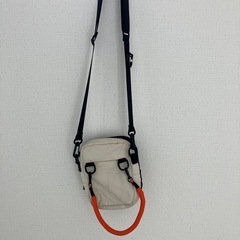 kiu  ショルダーバッグの画像