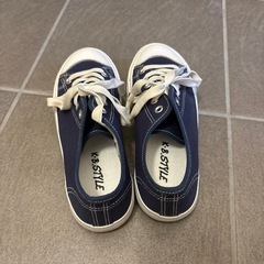 スニーカーの画像