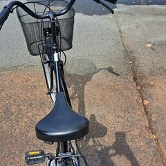 【リサイクルショップどりーむ鹿大前店】No.367　自転車　26インチ　カゴ・ライト・カギ付き🎵　ママチャリ黒　美品ですよ🎵の画像