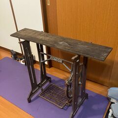 ミシン台　アンティーク　シェルフの画像