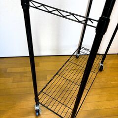 【3,000円】2セットあり！まだまだ使えます！シンプルで便利なハンガーラック格安でお譲りしますの画像